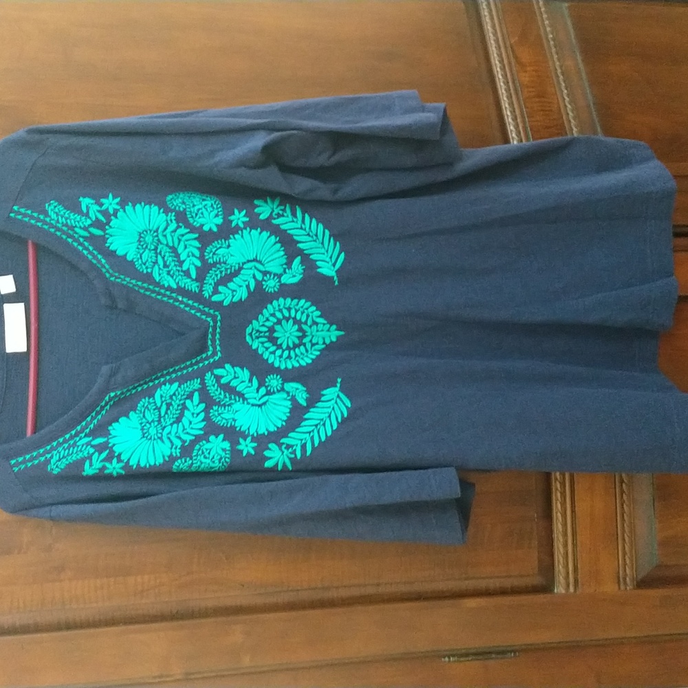 Embroidered Tunic - Picture 5 of 7